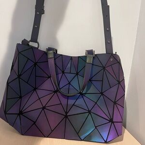 Geometric holographic purse